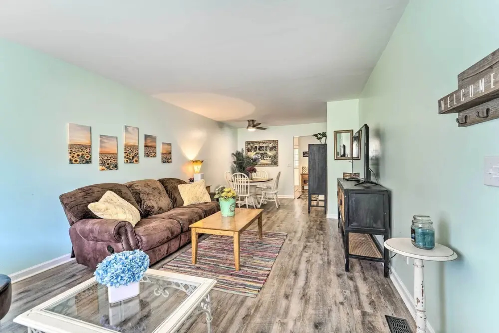 Charming Wilmington Home w/ Screened-in Porch