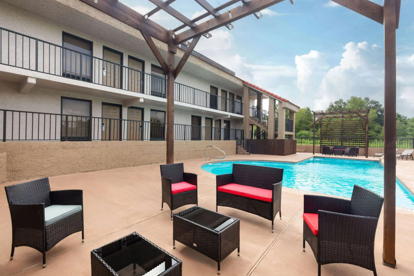 Ramada by Wyndham Bainbridge