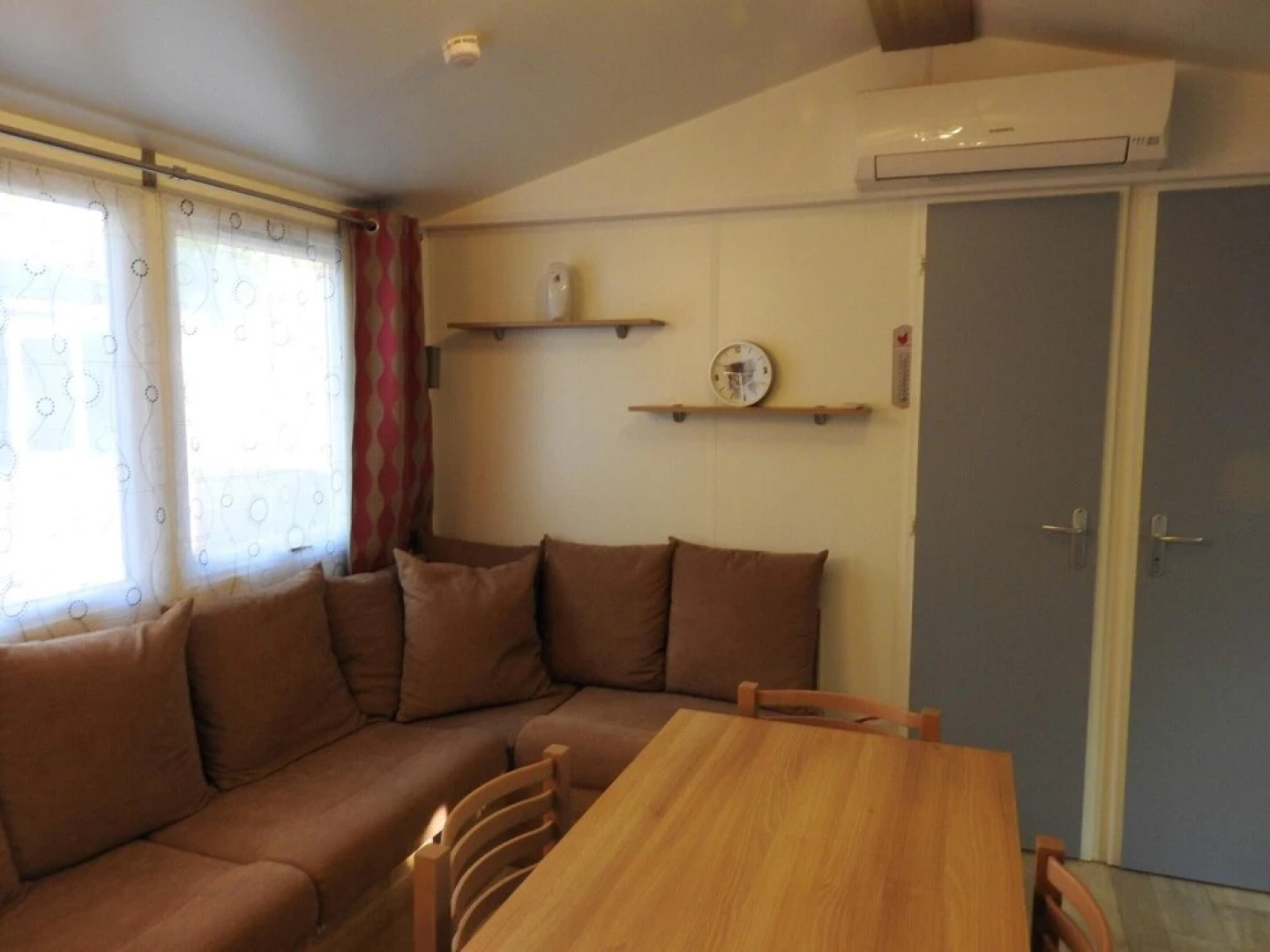 Bungalow With 3 Bedrooms in Valrasplage, With Shared Pool, Terrace and Wifi - 1 km From the Beach