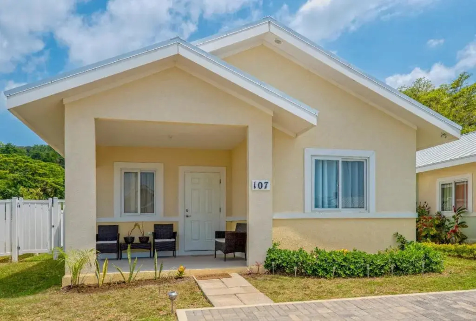 Hamilton @ Oceanpointe a serene 2bed 2 bath Villa