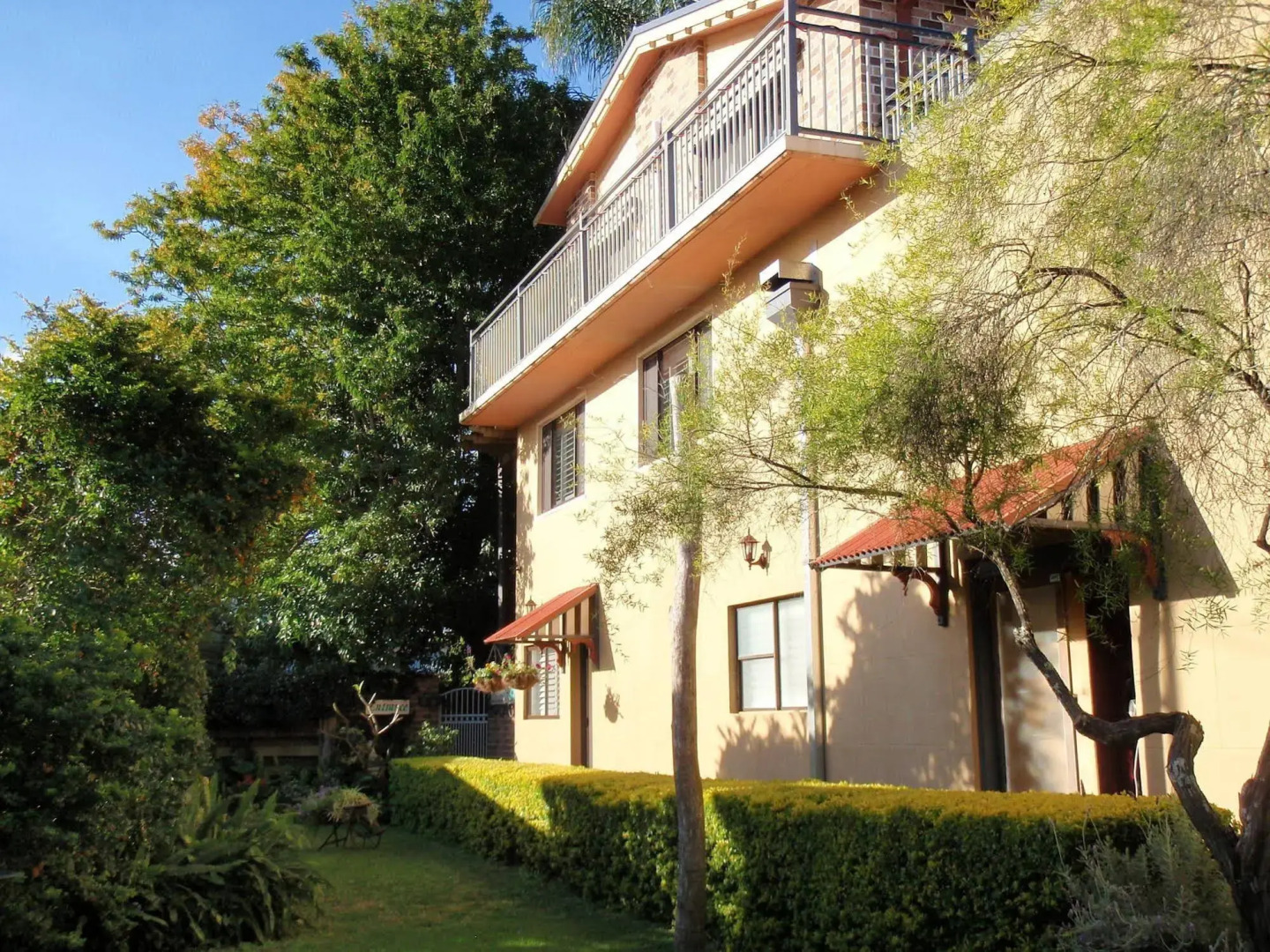 Rooftops Bed and Breakfast