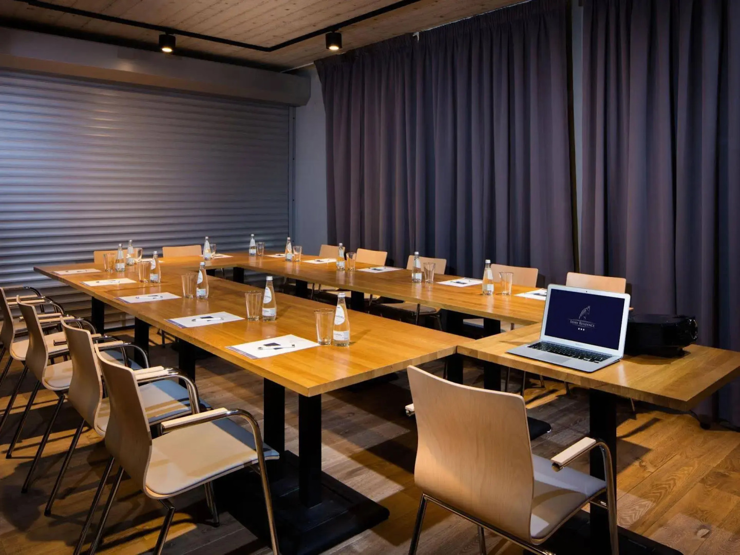 Hotel Szary Residence