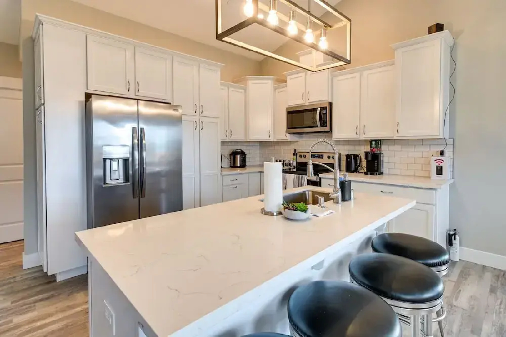 Ocean Shores Home w/ Game Room - Walk to Beaches!