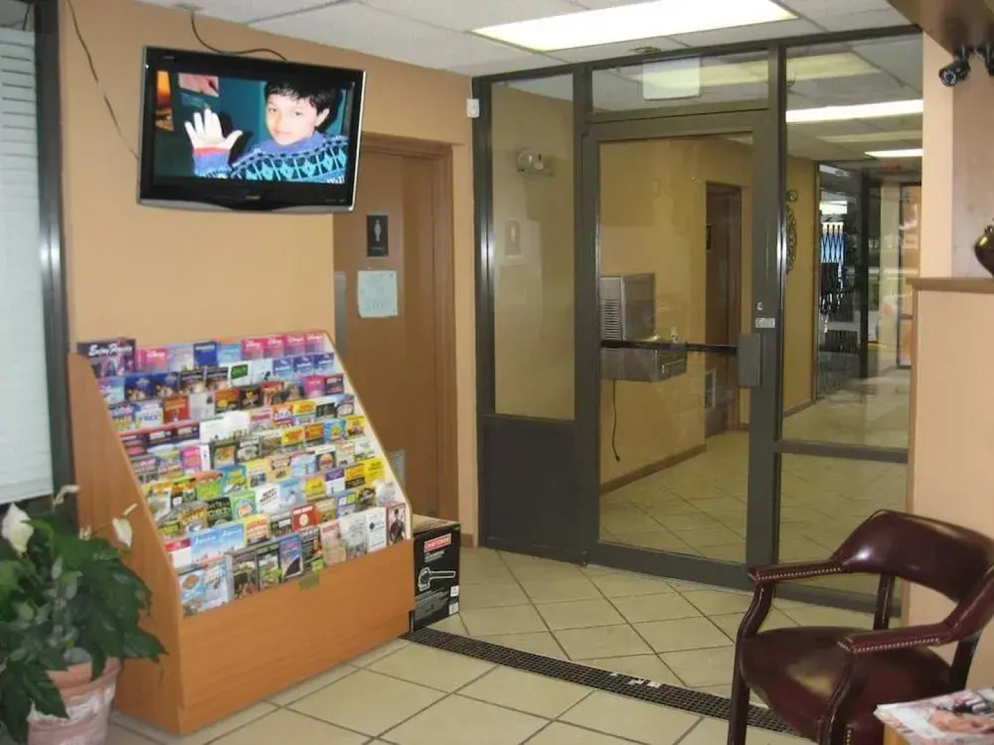 Lake Cecile Inn and Suites