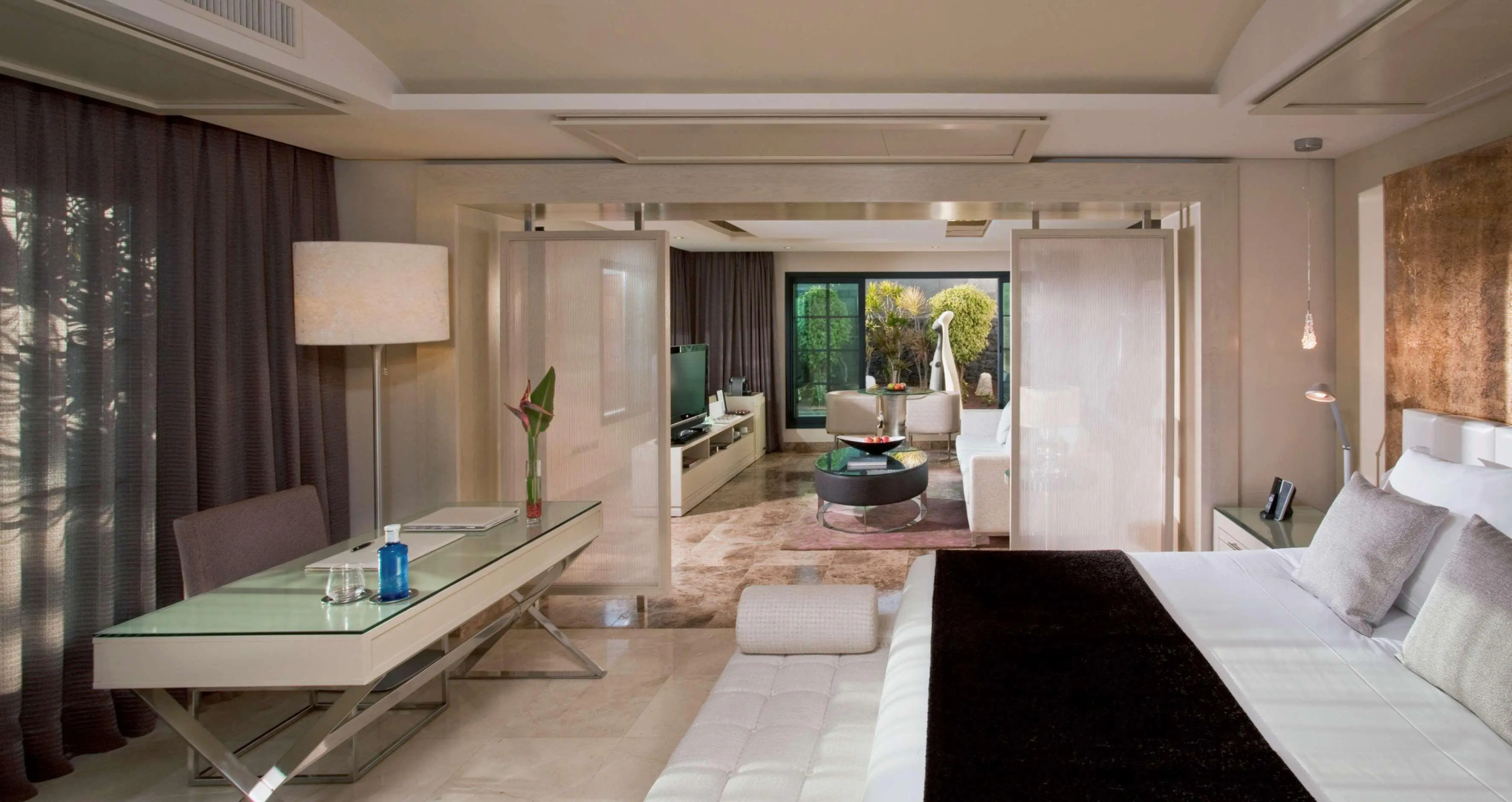 Отель RedLevel at Gran Meliá Palacio de Isora