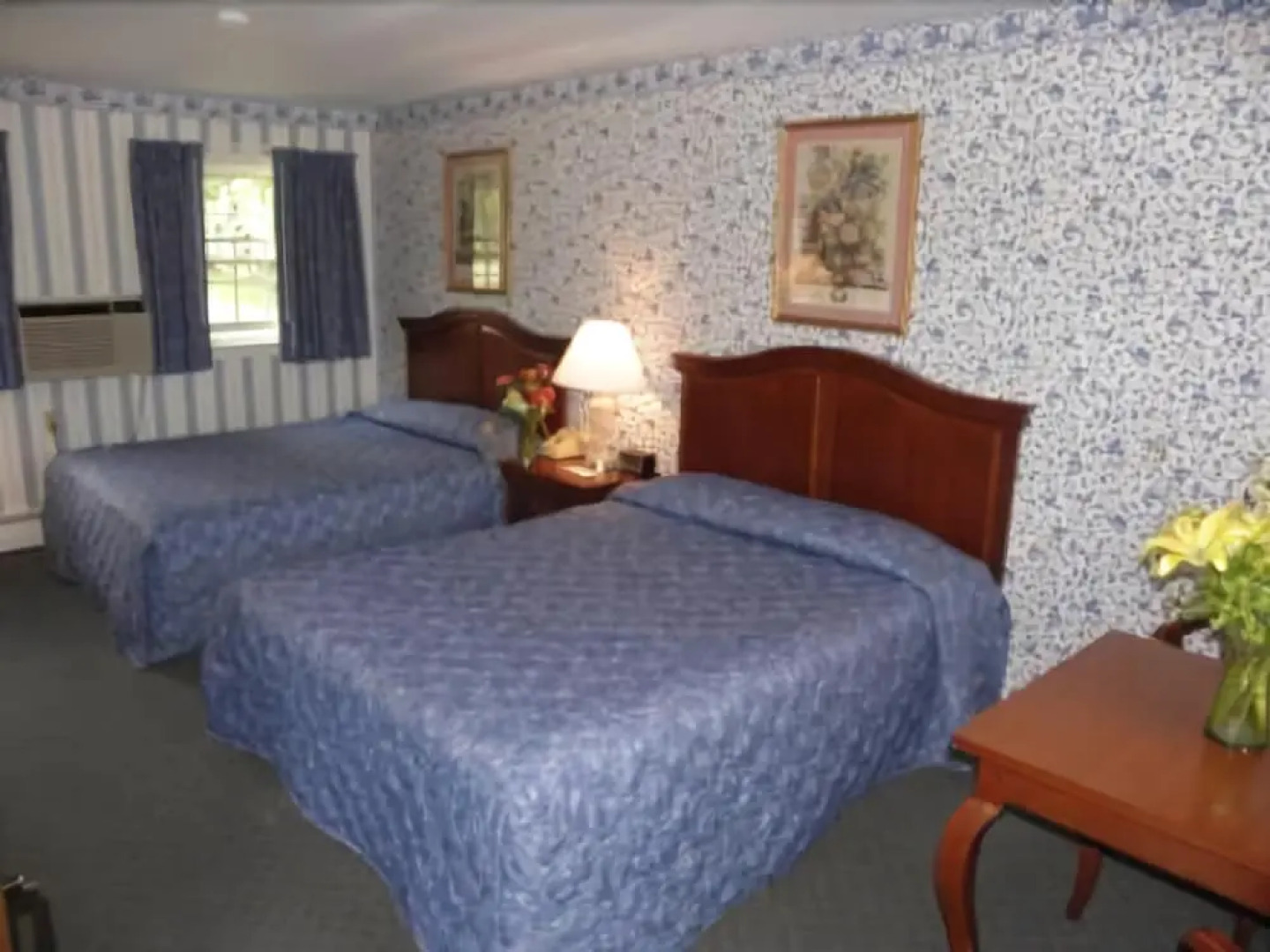 Storybook Inn & Suites
