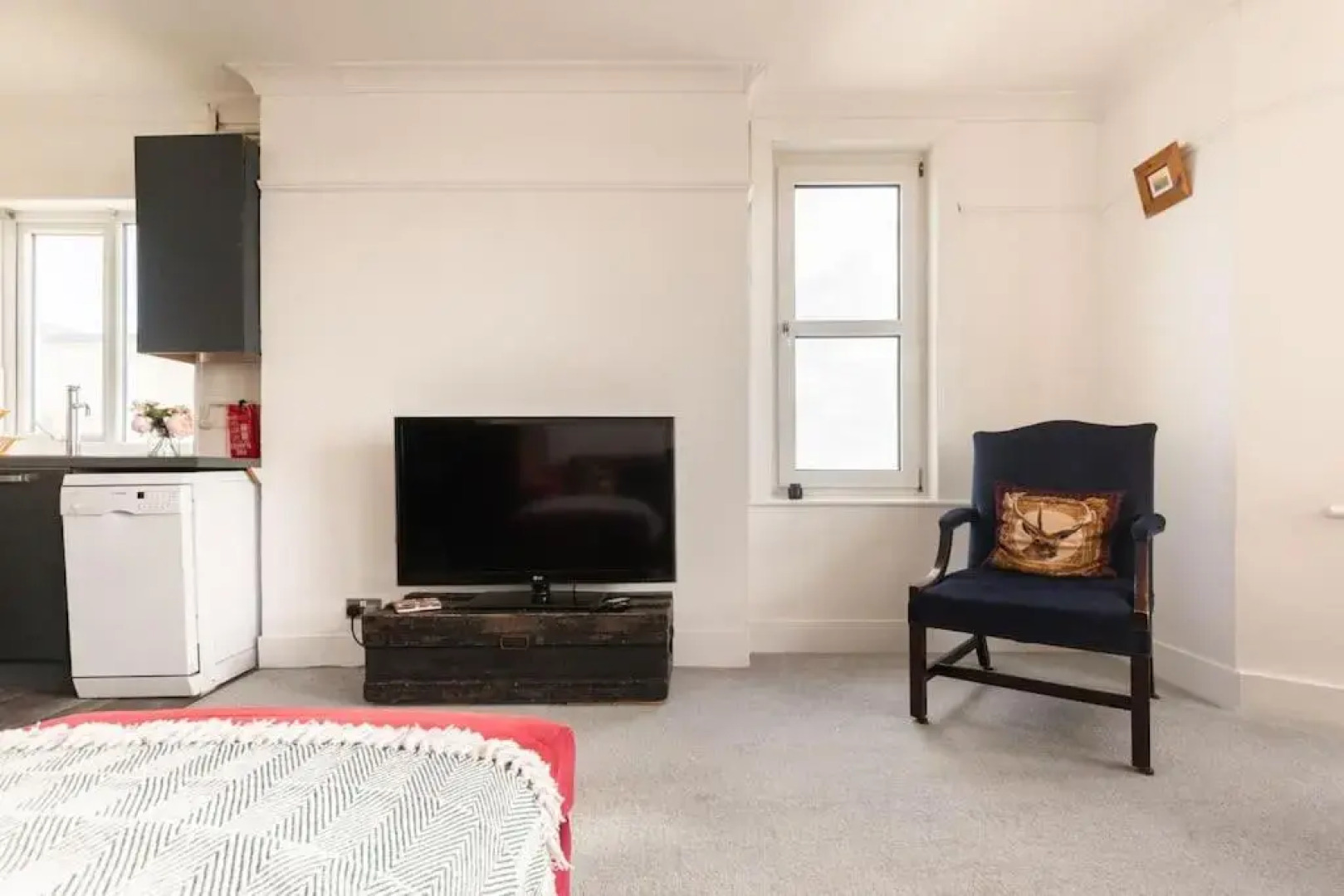 Worthing sea-front apartment