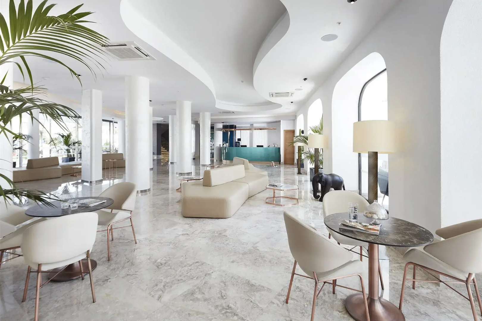 Lalila Blue Suites
