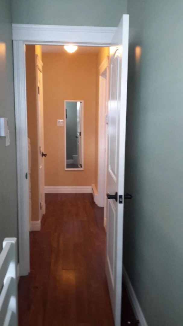 Eddie James Harbour Cottage