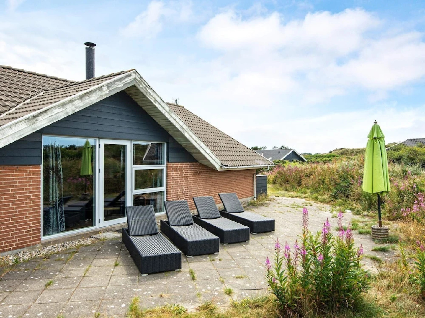 Cosy Holiday Home in Henne With Swimming Pool