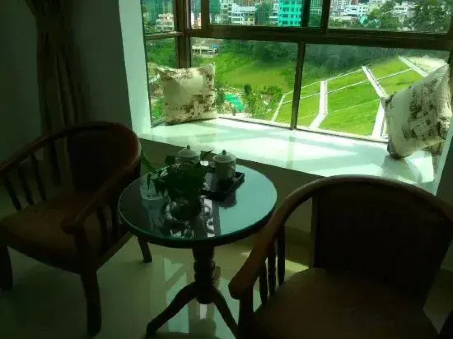 Qiongzhong Senquan Hotel