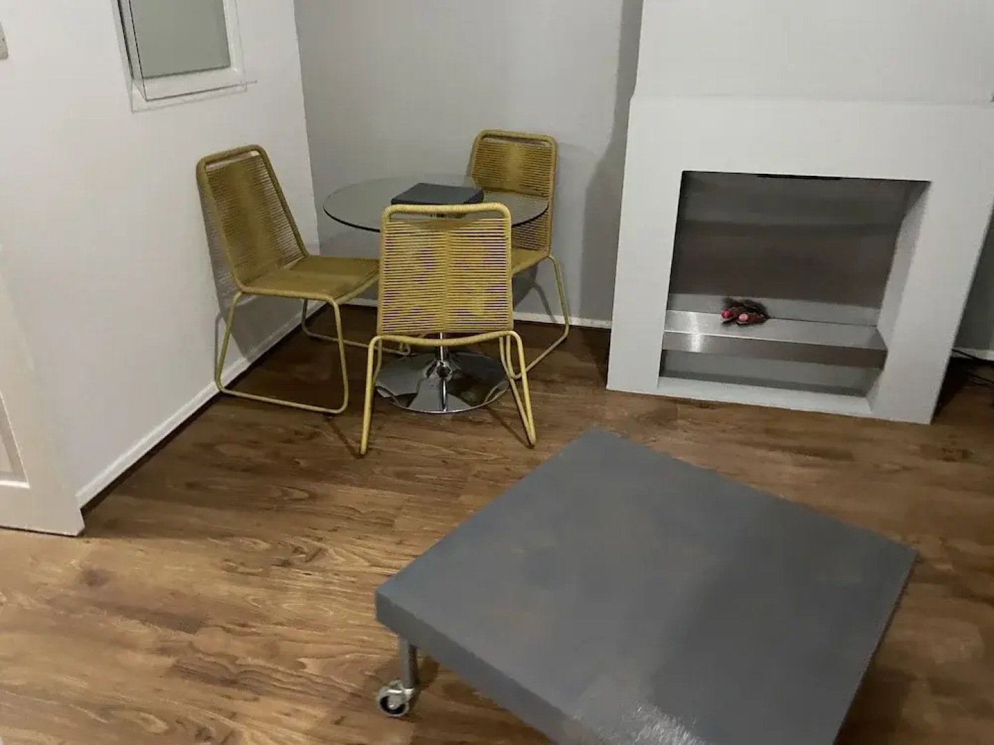 Tividale Mews B69 2 Bed Flat With Garden Parking