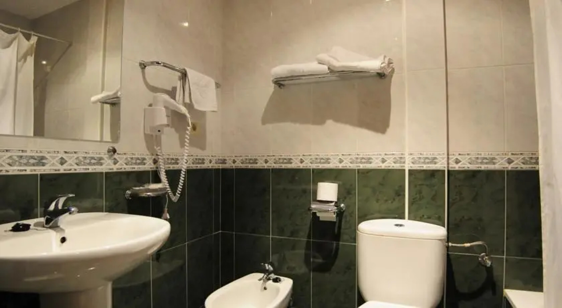 Monegros Hotel 4 Hermanos