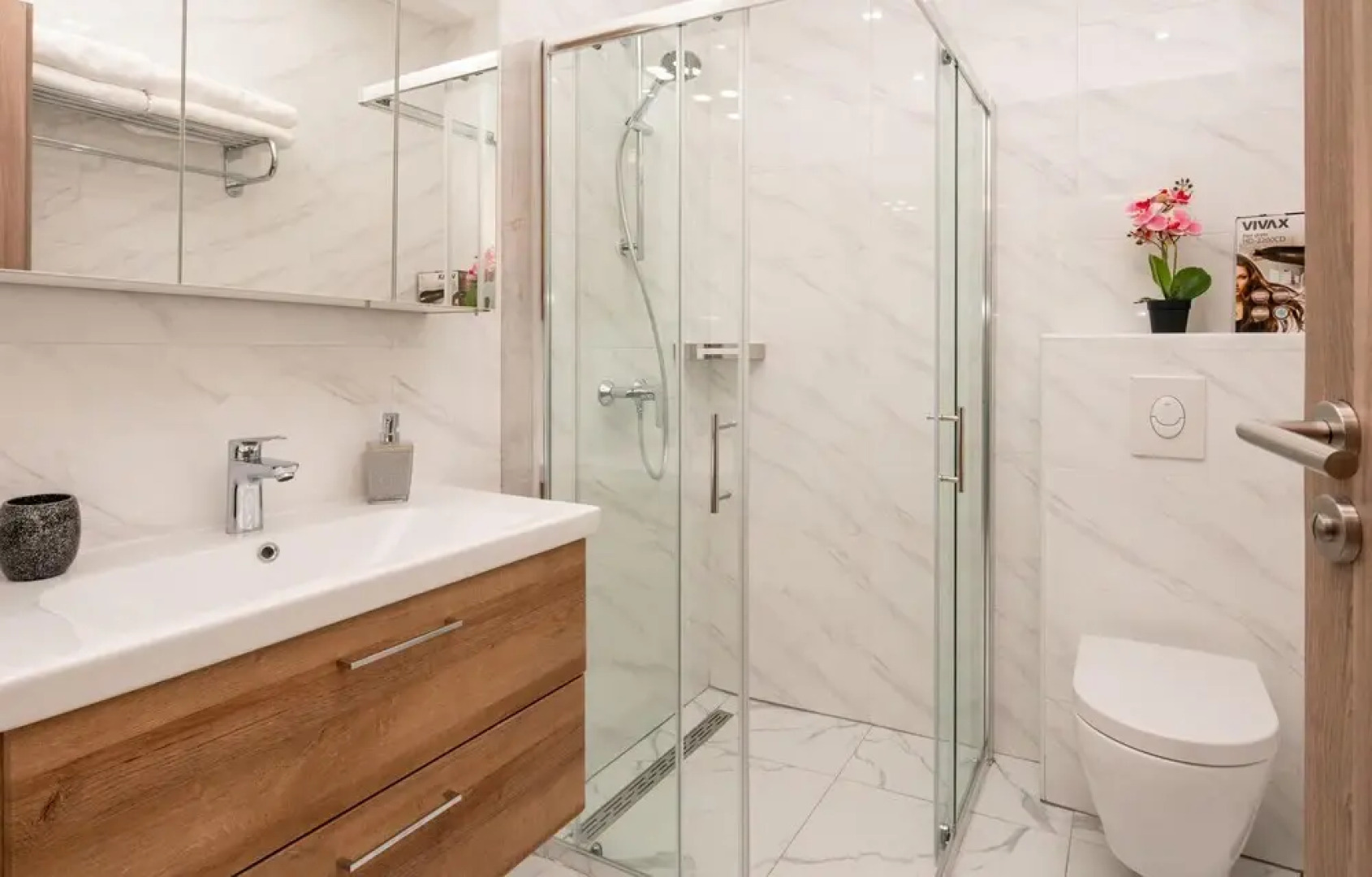 Awesome Home in Turanj with Hot Tub, WiFi & Heated Swimming Pool