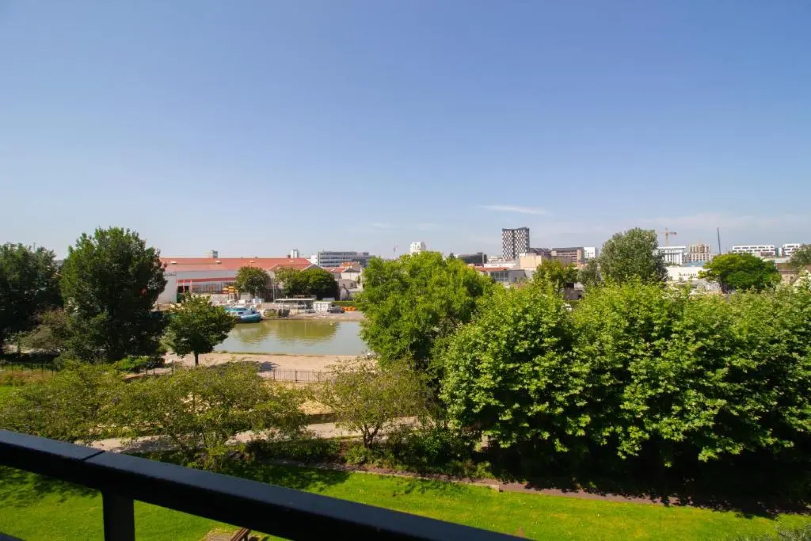 Métro 12, Parking, Balcon, 45m2, View, Stade De France