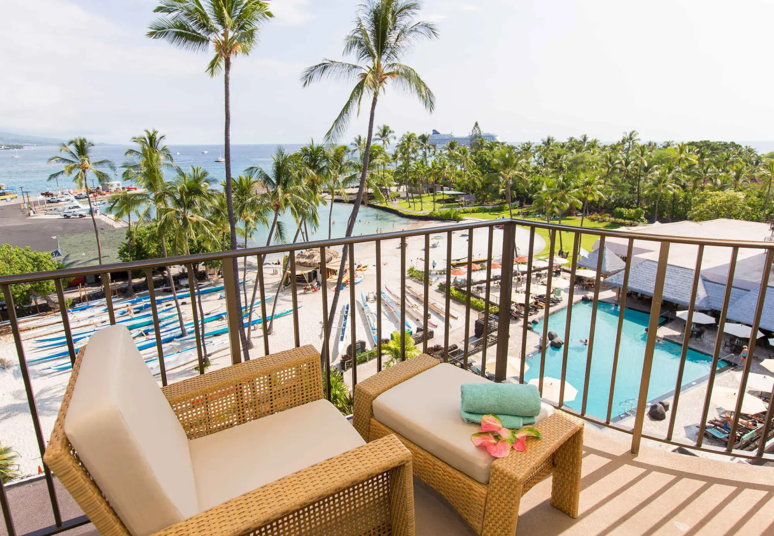 Courtyard by Marriott King Kamehameha's Kona Beach Hotel