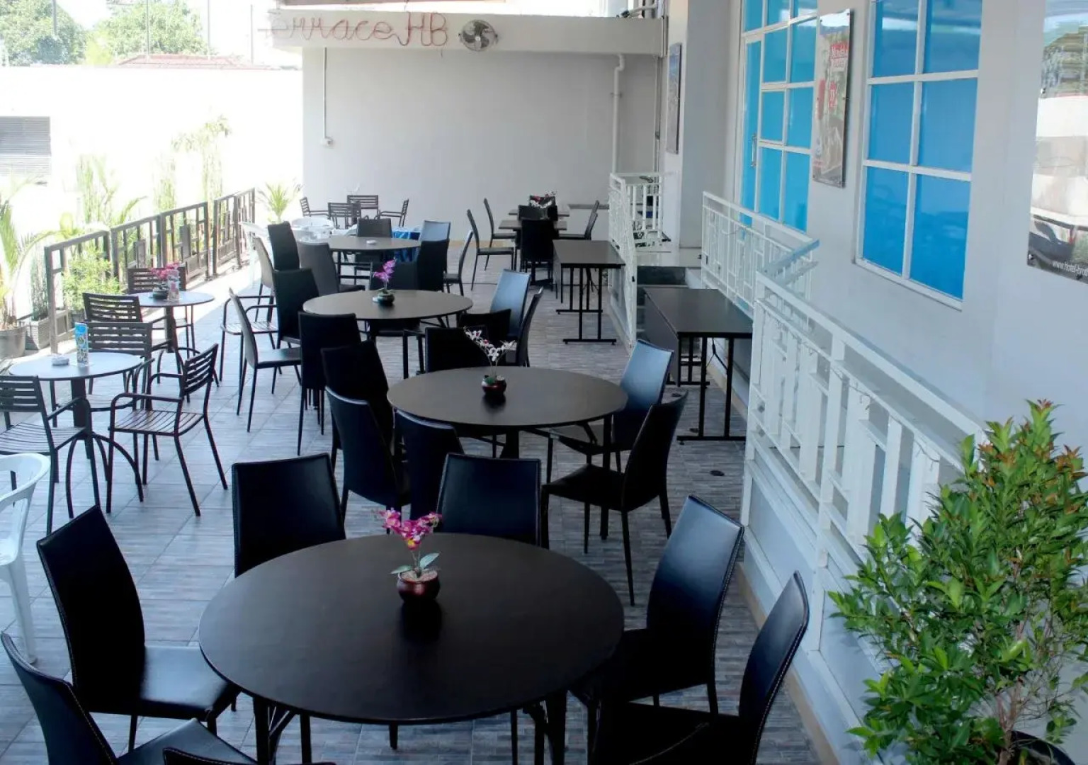 Hotel Brothers Solo Baru