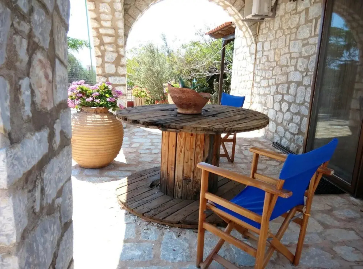 Studio in Gialia, With Wonderful sea View and Enclosed Garden