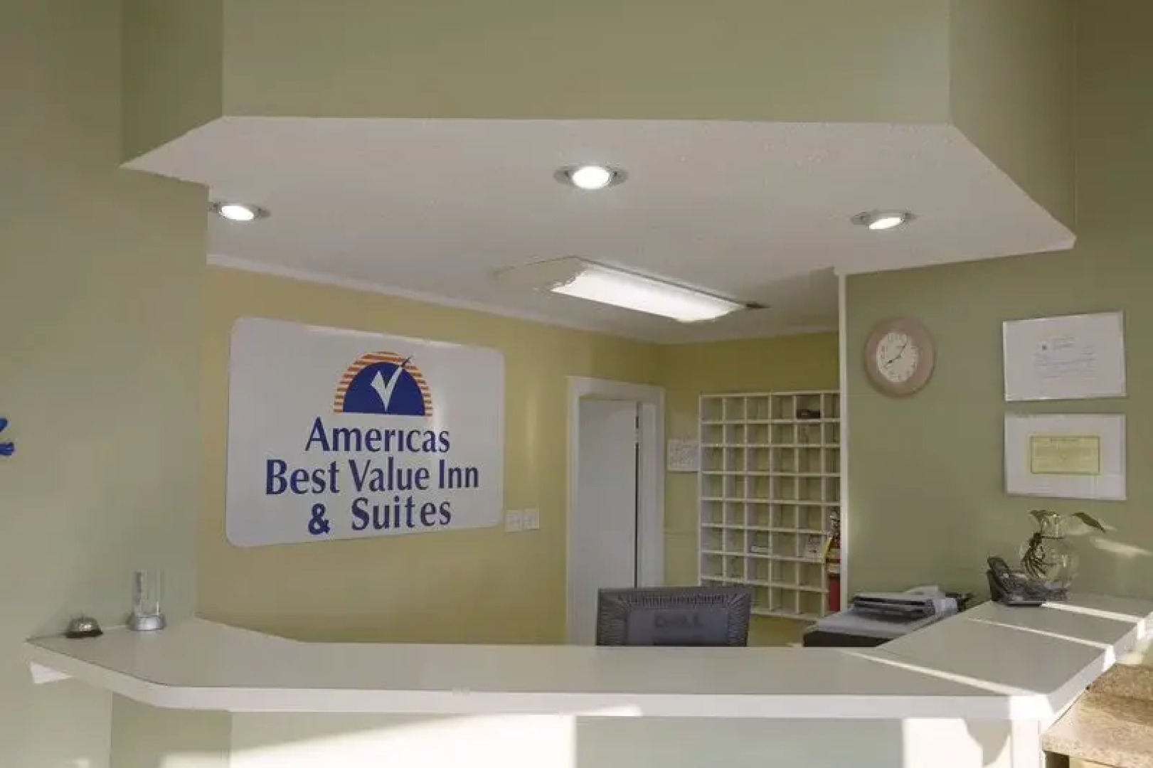 Super 8 by Wyndham Picayune