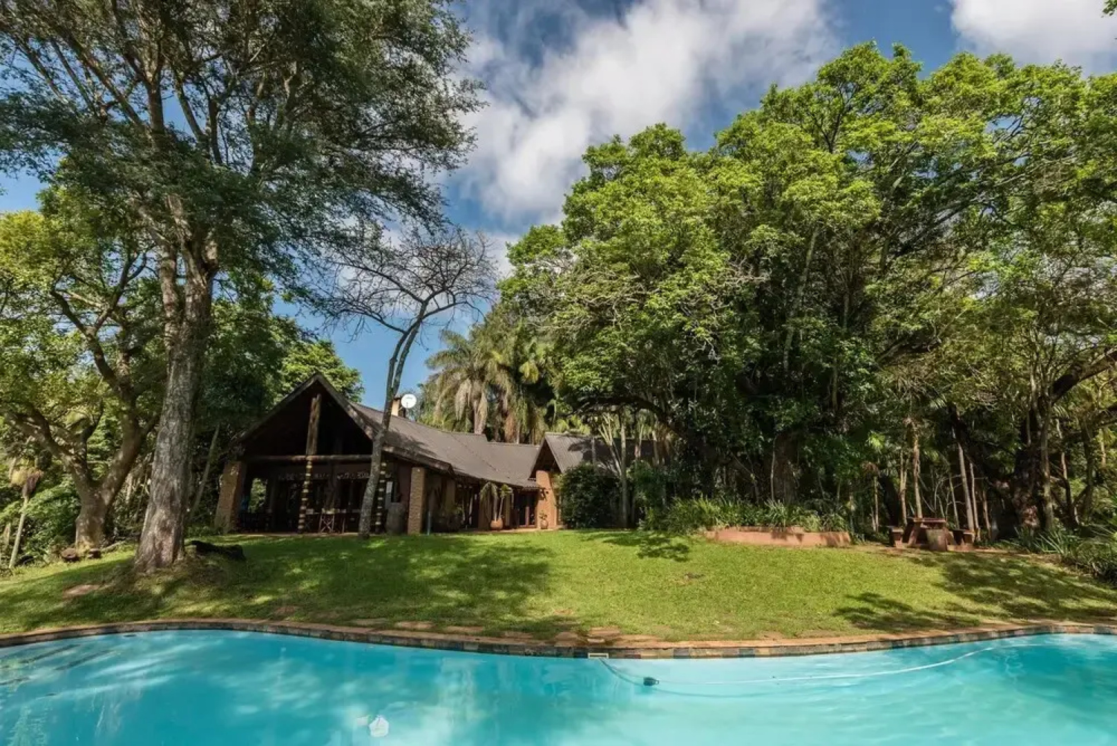 Phophonyane Falls Ecolodge