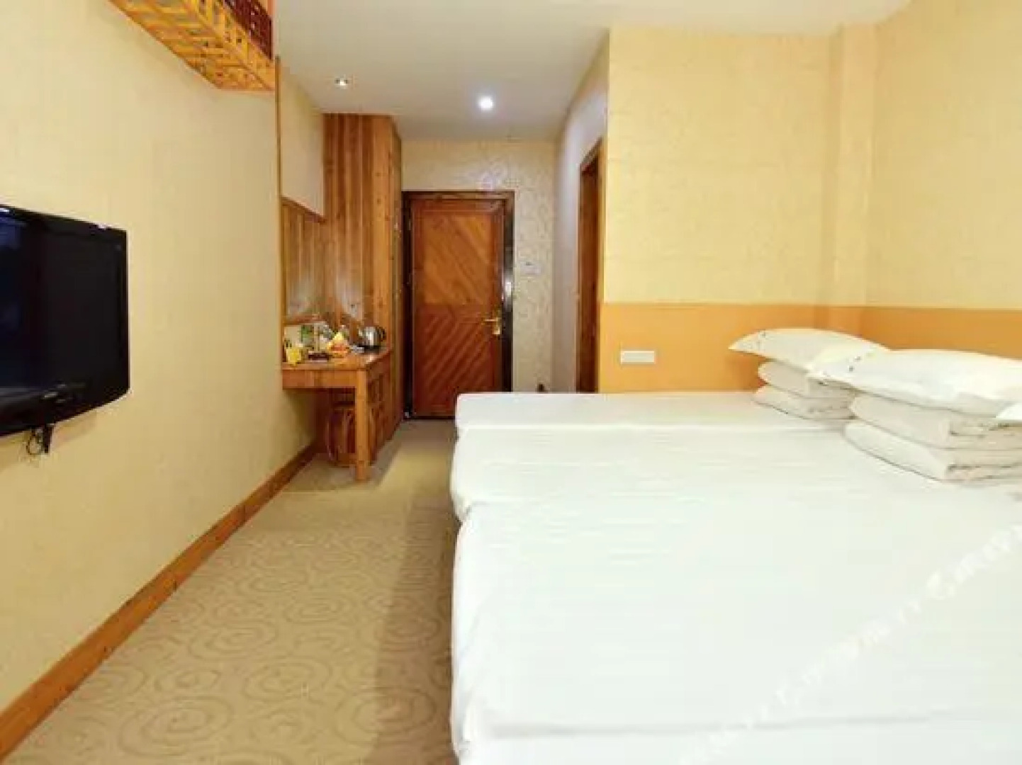 Quanyan Hotspring Holiday Hotel