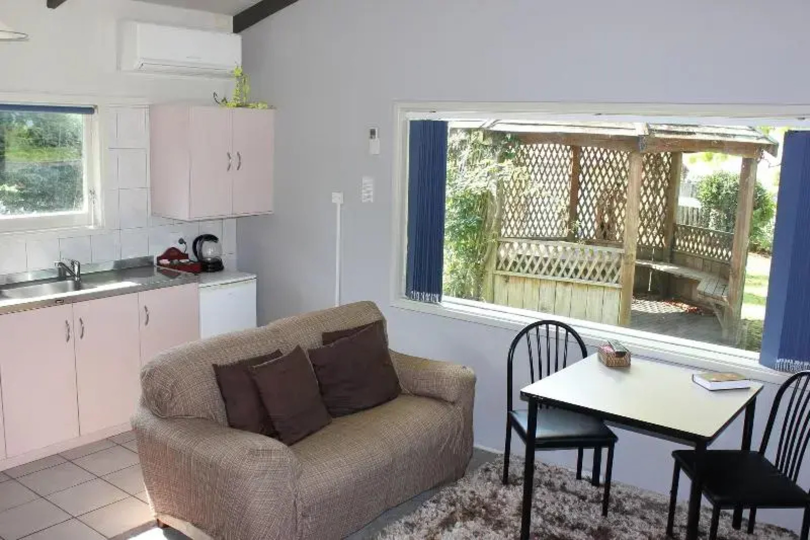 Waiteti Lakefront Motel