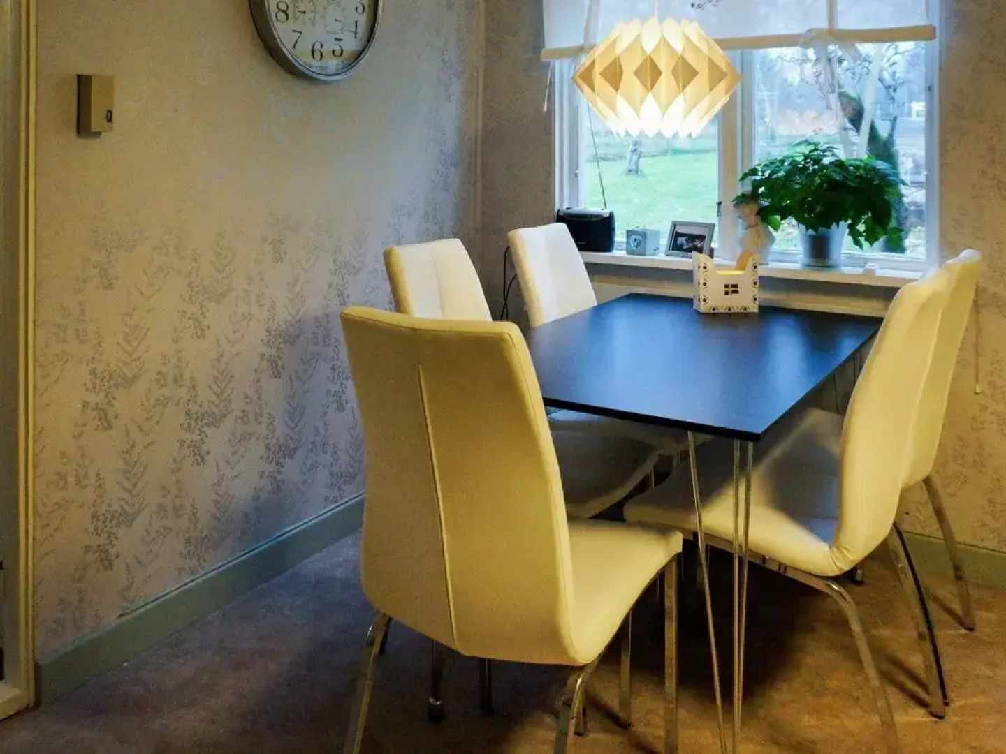 9 Person Holiday Home in