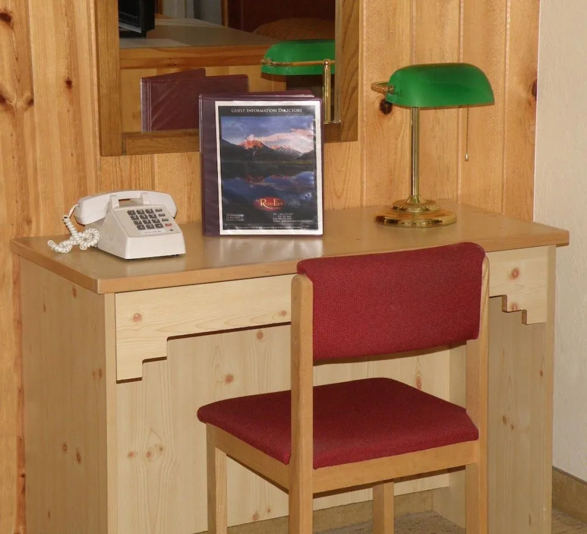 The River's Edge Motel Lodge & Resort