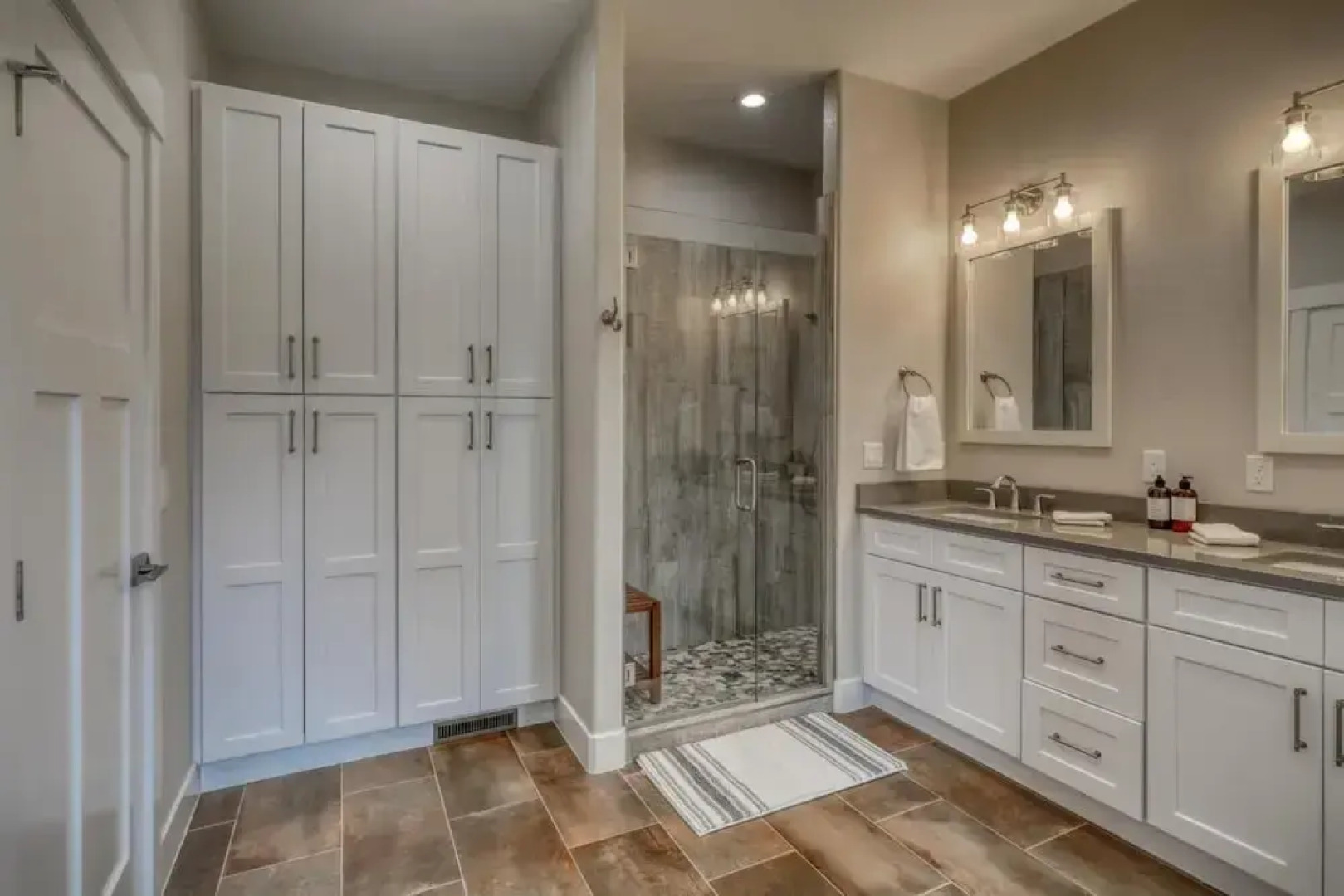 New Tranquil Village Lake Retreat