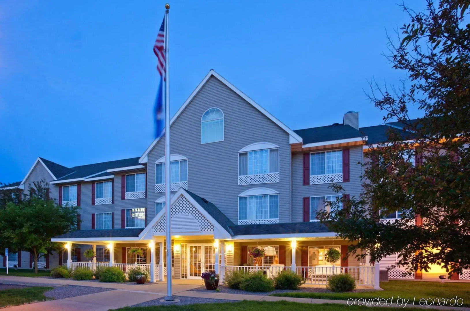 Country Inn & Suites by Radisson, St. Cloud West, MN