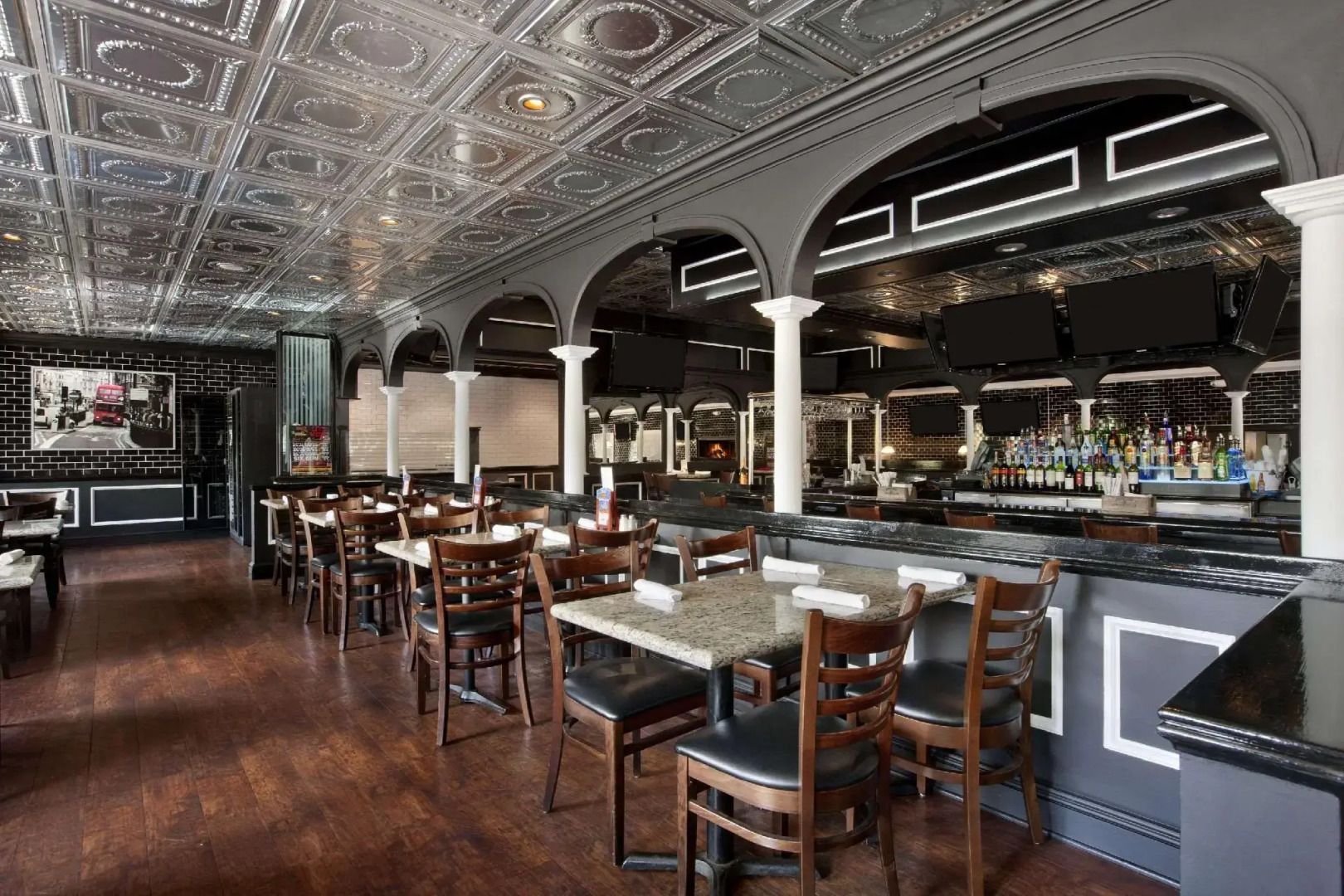 Holiday Inn Long Island-Islip Arpt East by IHG