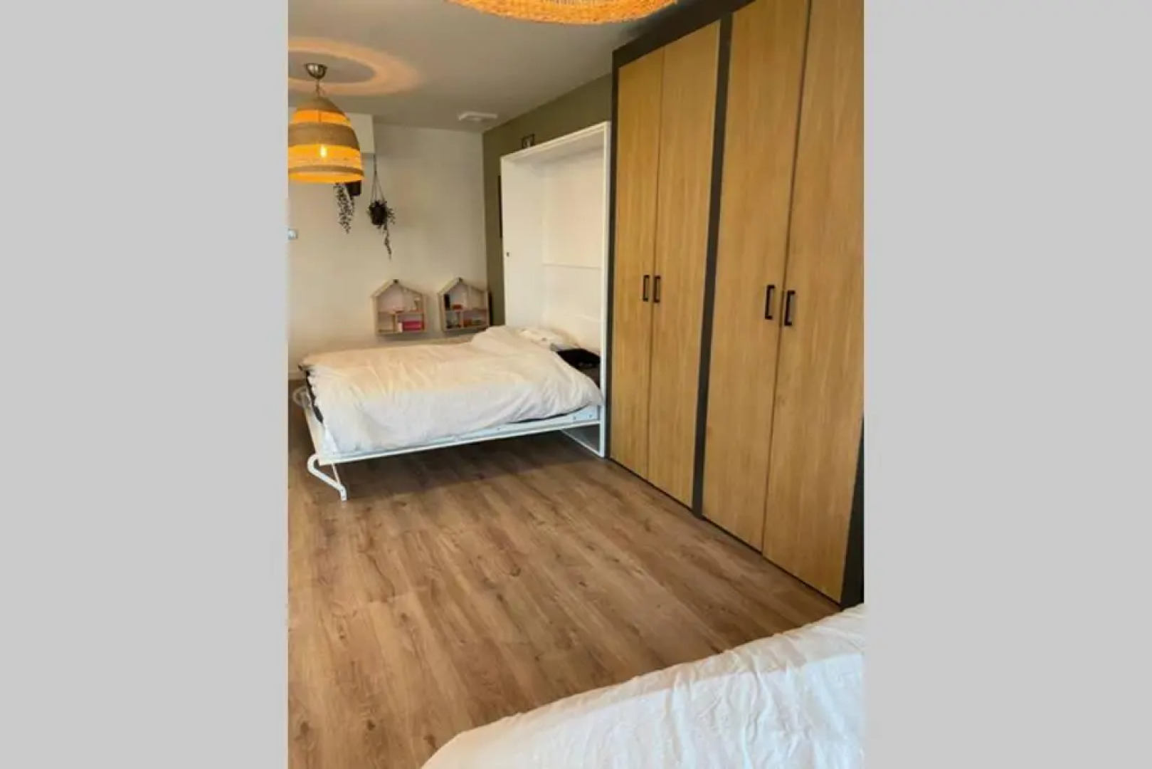 Warm welkom! Zeer ruime privé studio met tuin