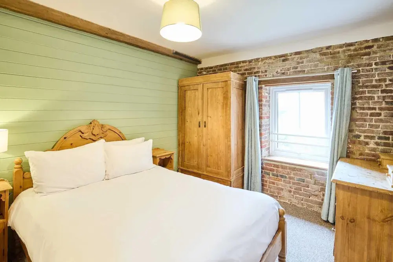Host Stay West Barn