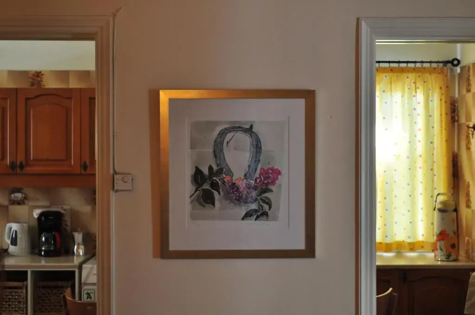 Κέντρο Αίγινα ήσυχη κατοικία90τμ δίπλα στη θάλασσα