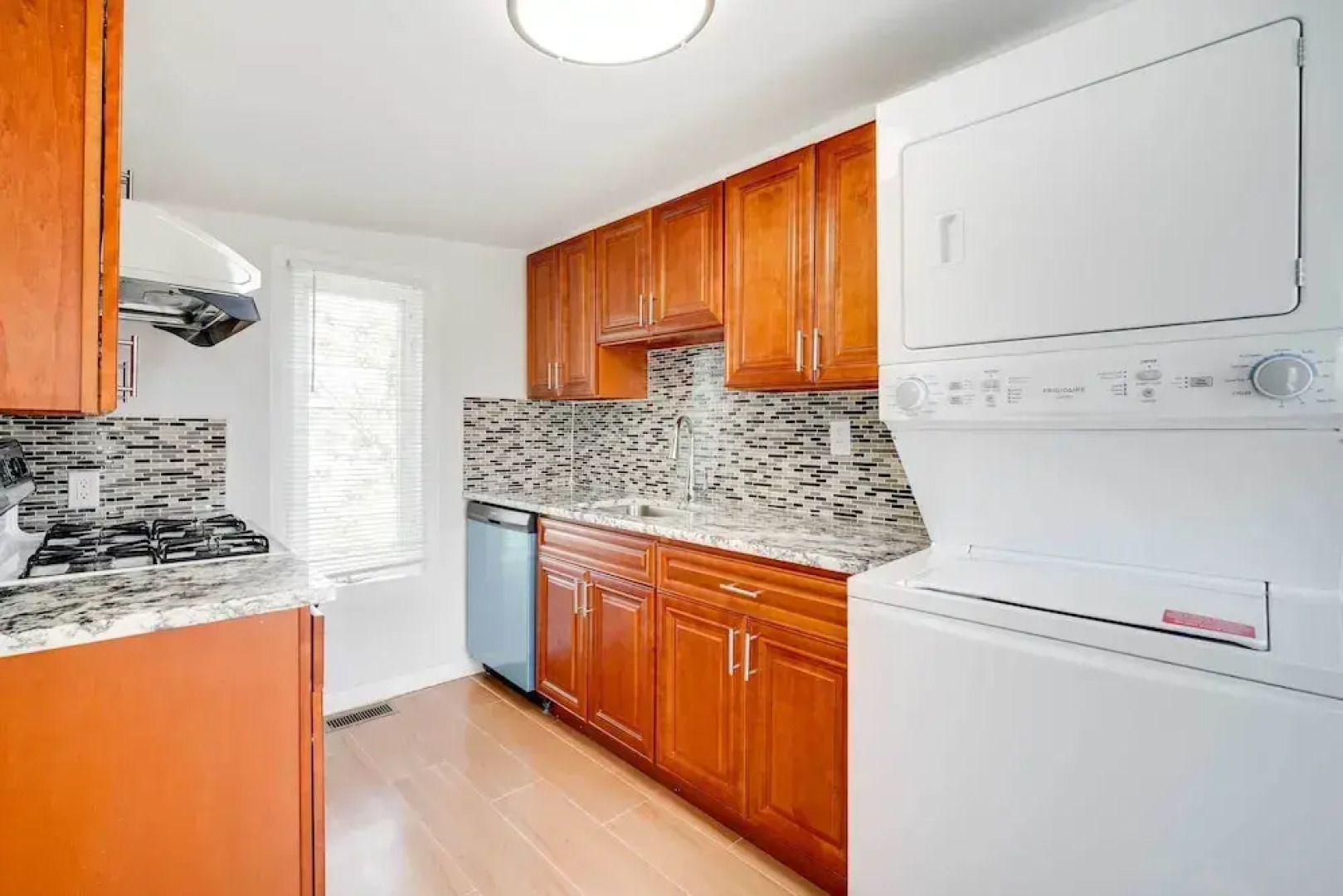 Cozy Atlantic City Getaway ~ 3 Blocks to Ocean!