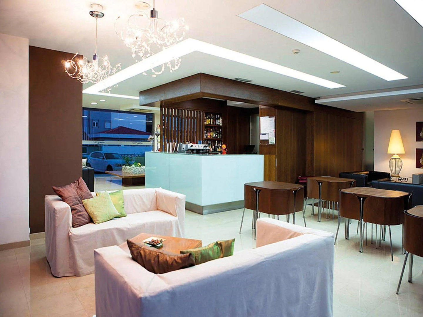Imperhotel by Umbral