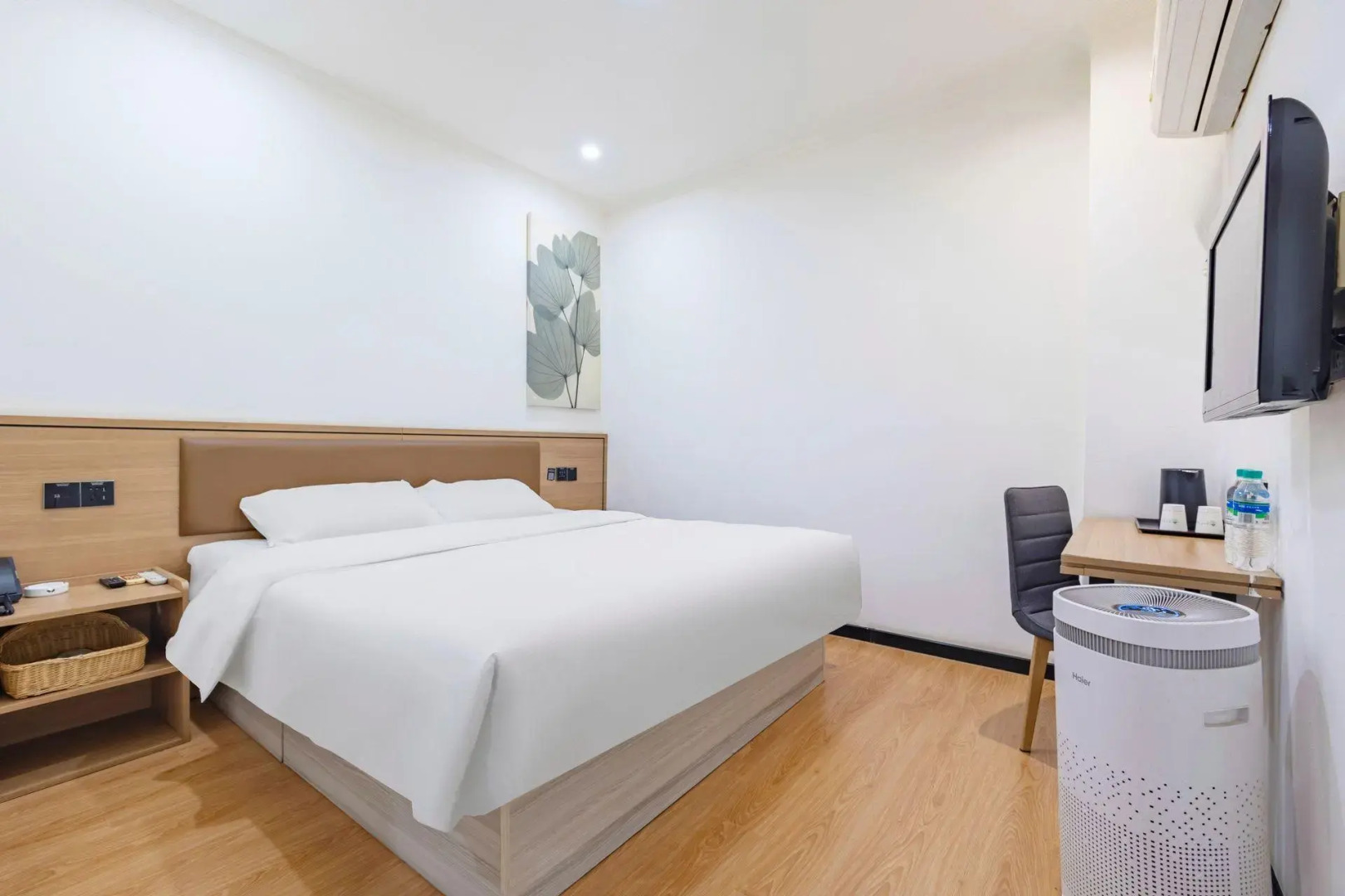 GreenTree Inn Chaoyang Shuangta District Bus Station