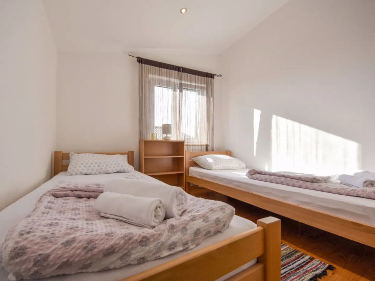 Apartment Angelina Karlobag 12044