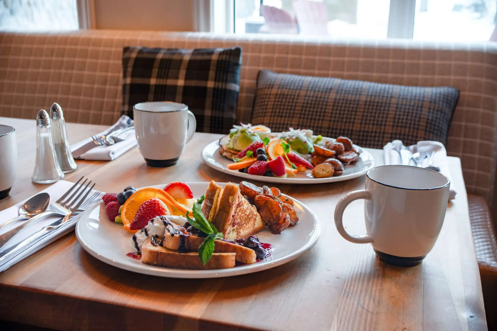 Coast Canmore Hotel & Conference Centre