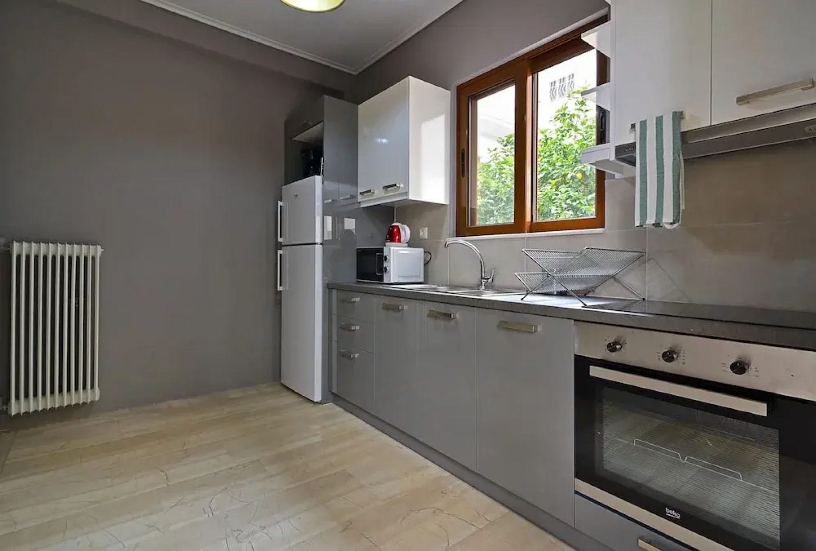 Thetidos Minimal Modern Apartment