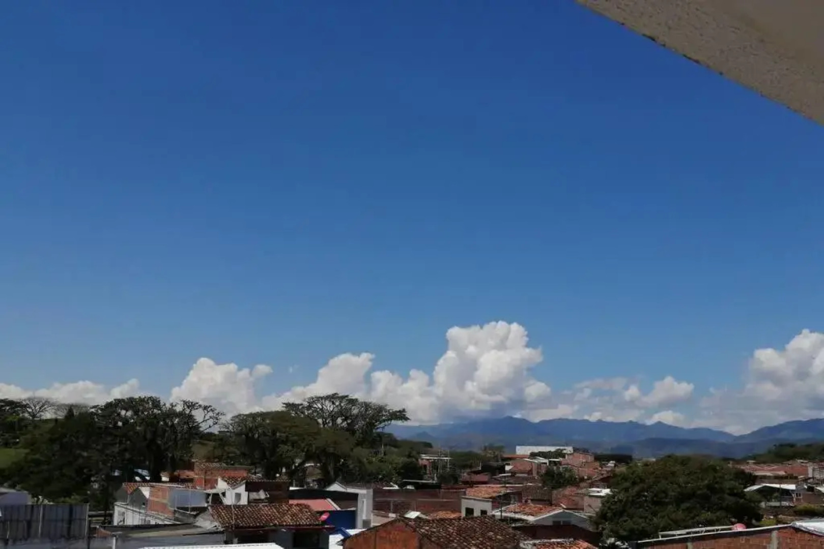 Apartamento de lujo , con linda vista, cuarto piso