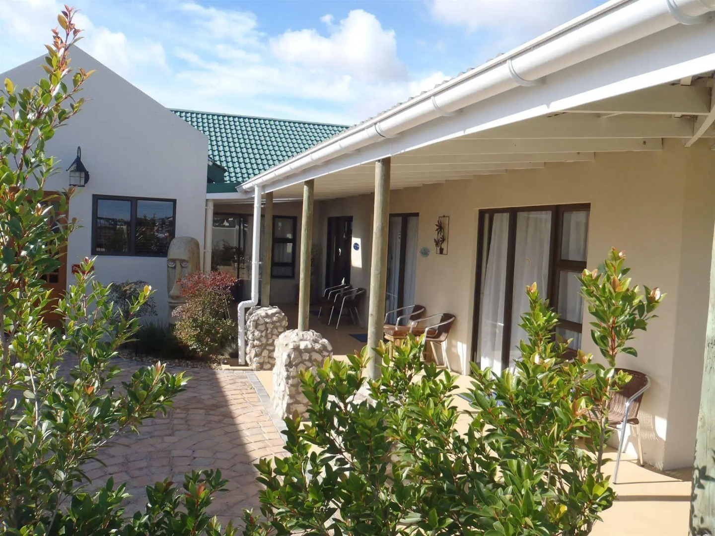 The Wacky Bush Lodge