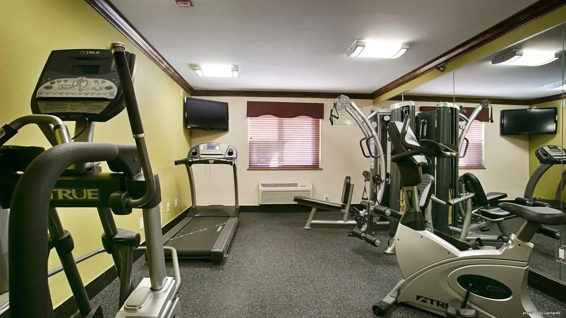 Best Western Antelope Inn & Suites