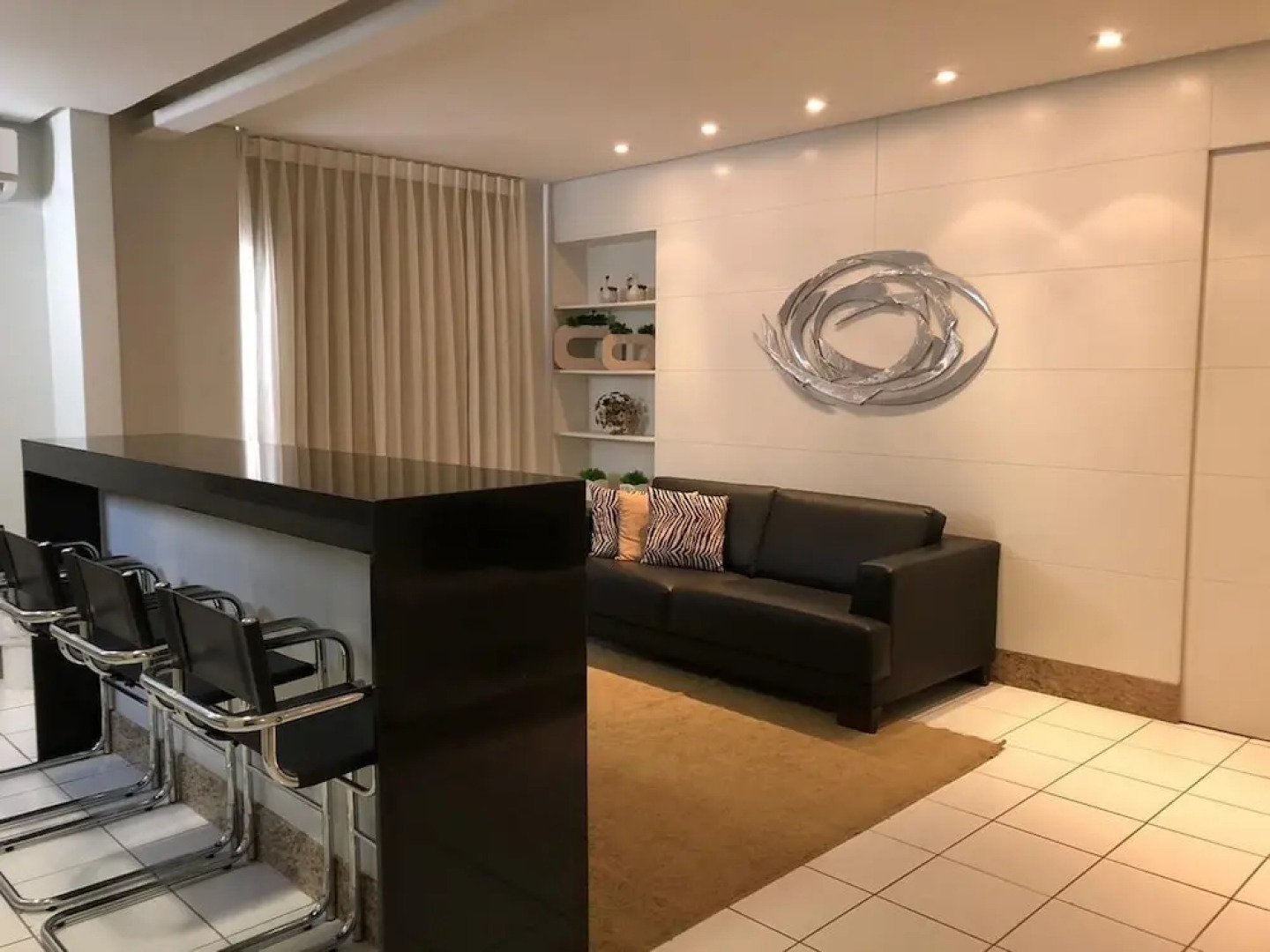 Flat Sun Square Residence