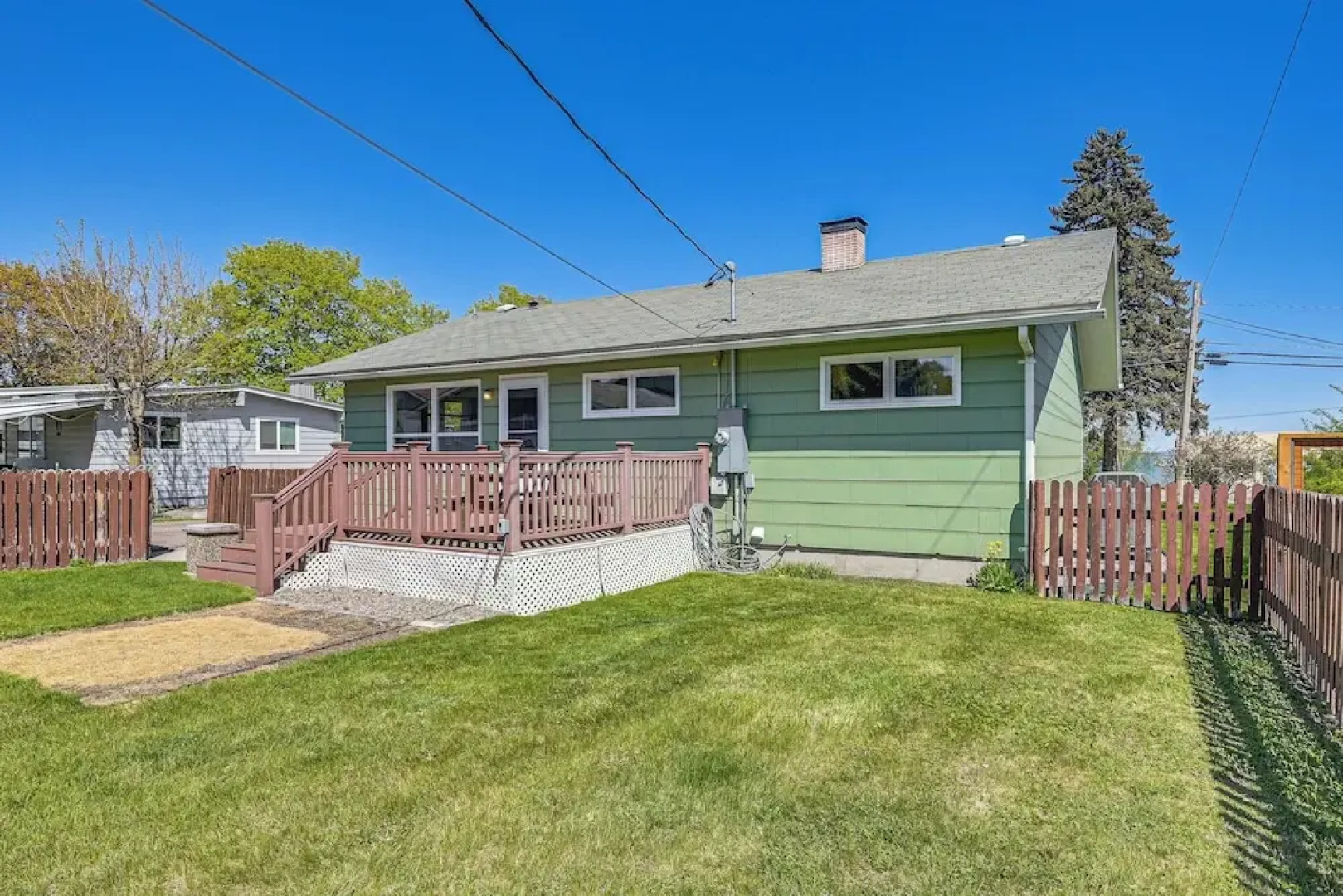Walk to Flathead Lake: Airy Home w/ Mtn Views!