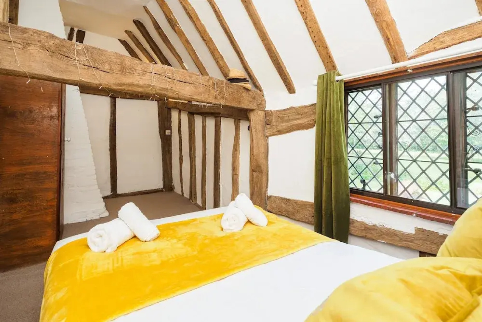 Gildridge Estat Large Group Tennis Court