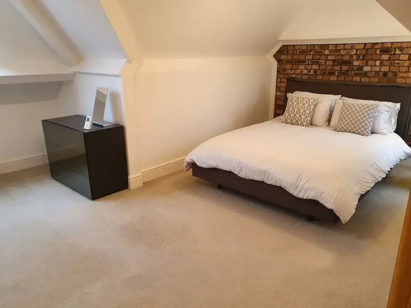 Stylish 3 Bed Apartment in Bristol