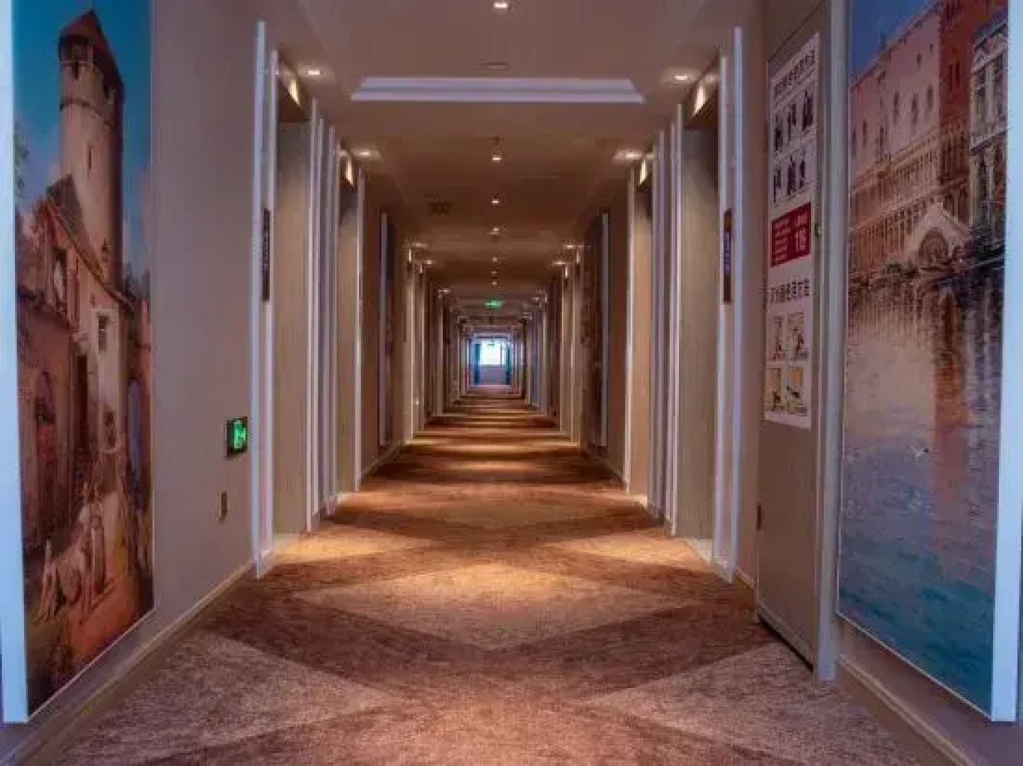 Vienna Hotel (Chakadian)