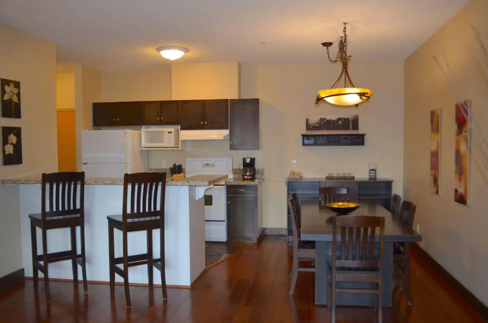 Sunset Resorts Canmore and Spa