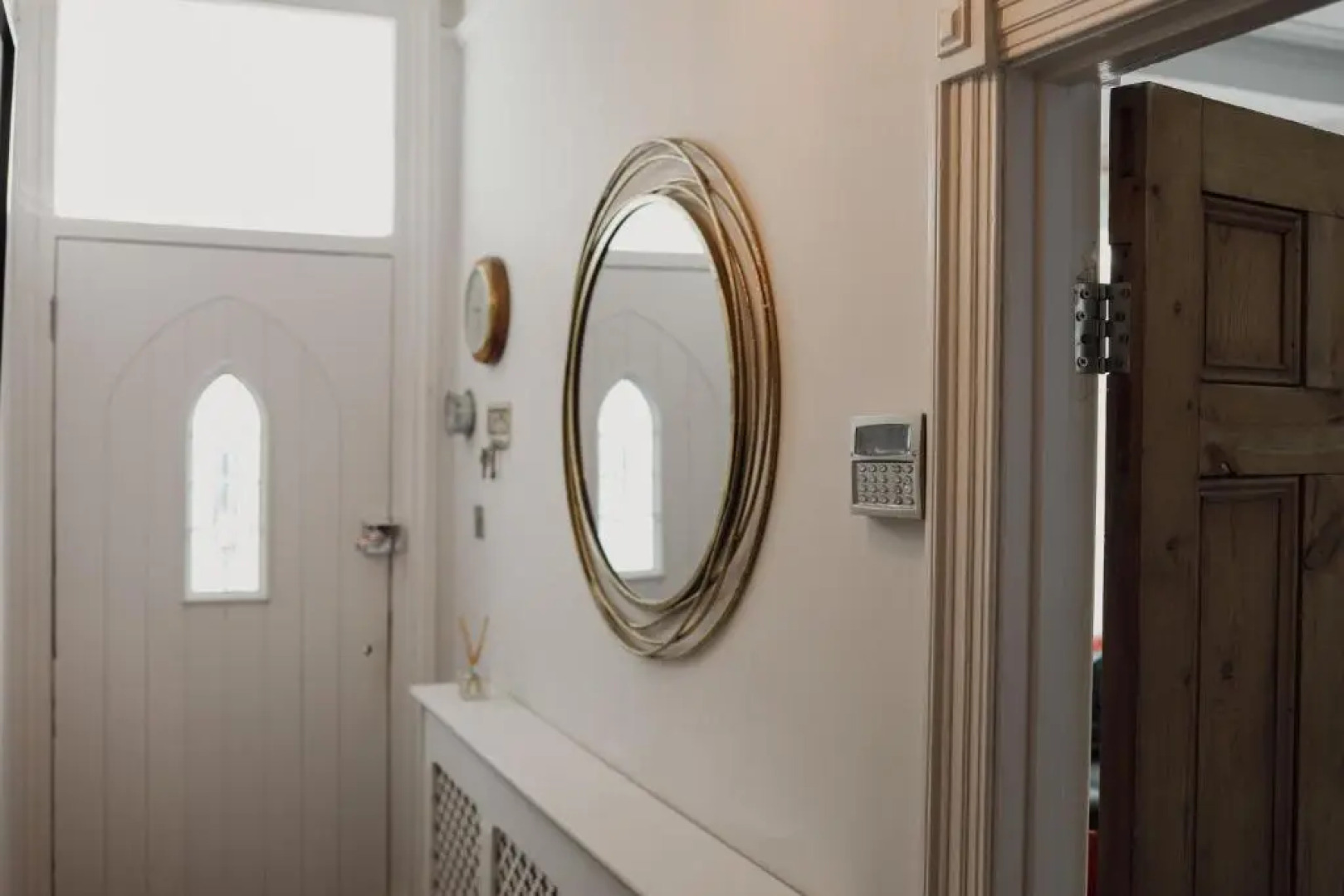 Beautiful Beach House with 4 Bedrooms and Hot-Tub